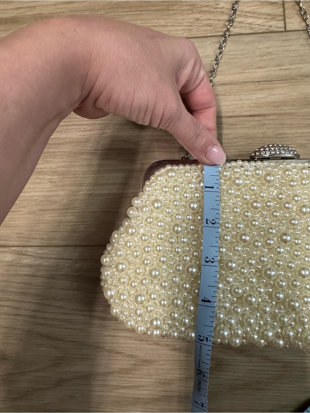 Pearl Clutch Bag - Picture 5 of 6